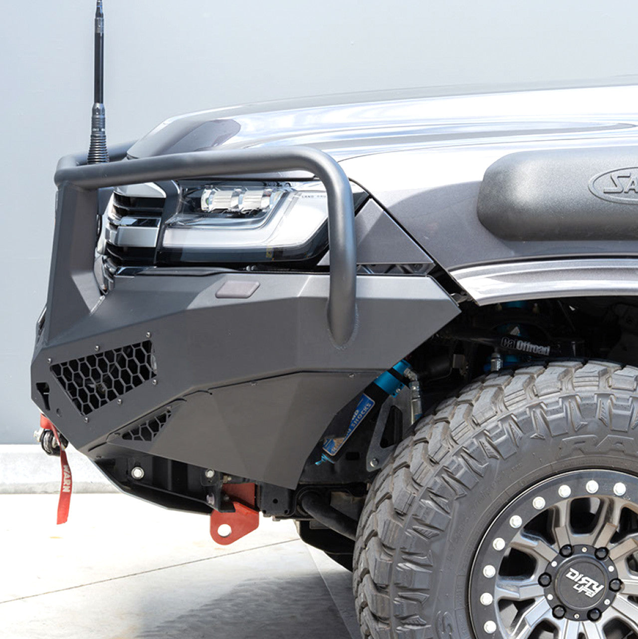 Toro Bull bar, Suitable for Toyota Land Cruiser 300 Series, 2021 on (SUPPLIED & FITTED IN STORE ONLY)