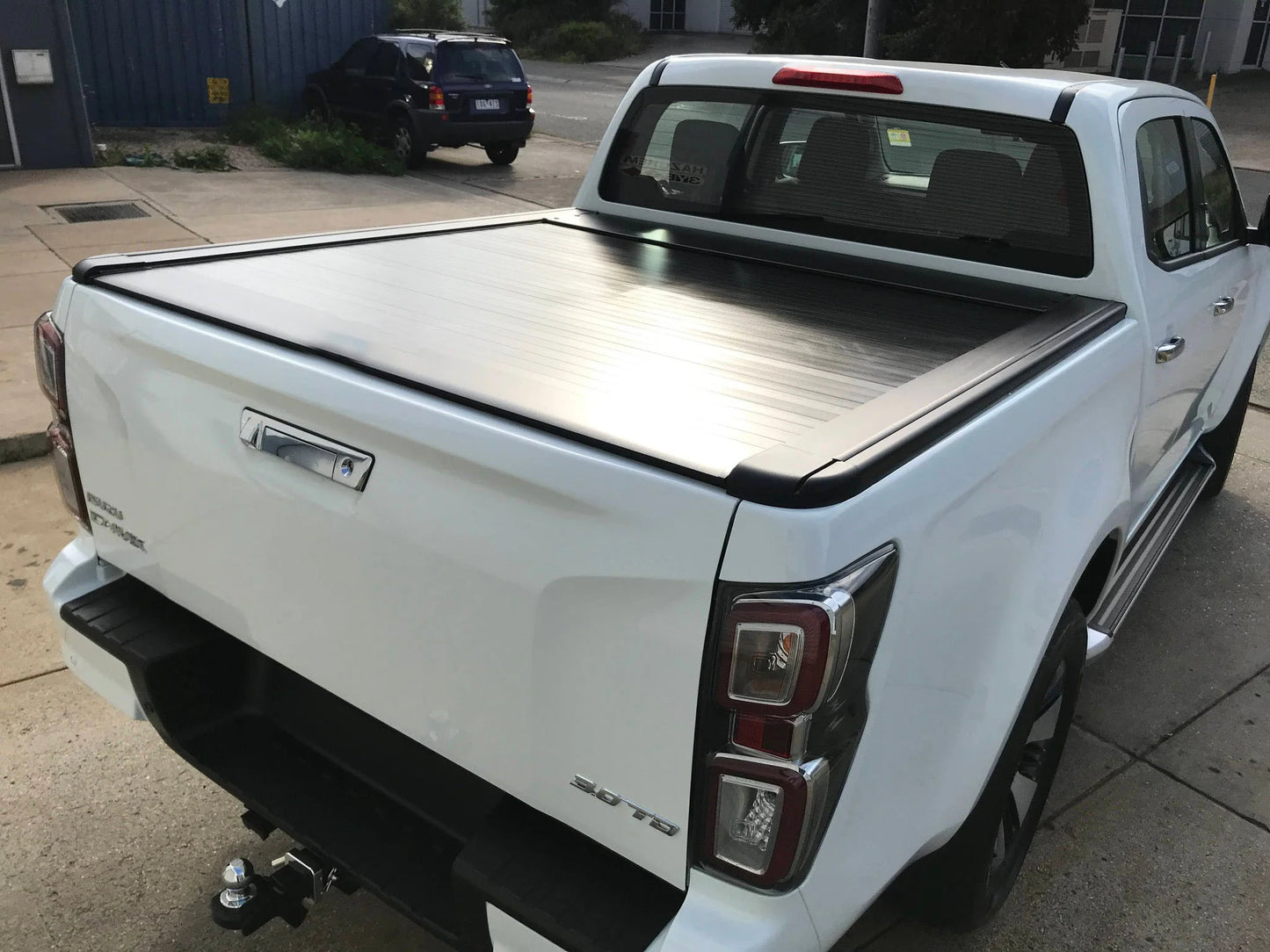 ISUZU D-MAX RG DC 2021+ ELECTRIC ROLLER SHUTTER COVER for Sports Bar tonneau hard lid RT1 (SUPPLIED & FITTED IN STORE ONLY)