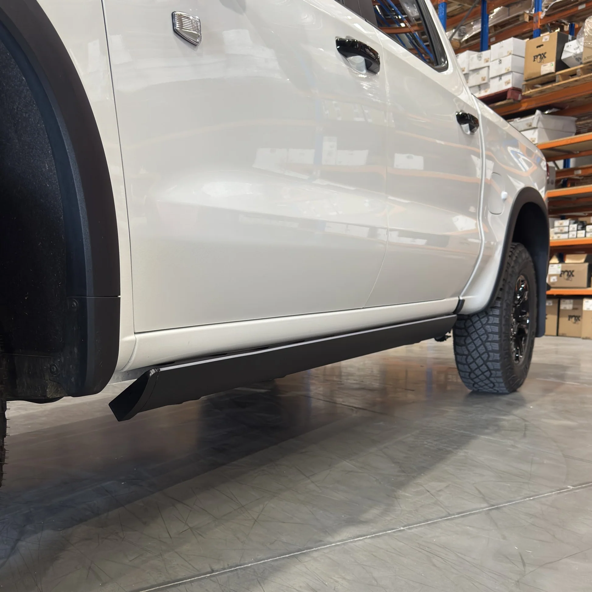 AMTRUX StealthStep Electric Side Steps suits Toyota Tundra (22-26) - Image 3