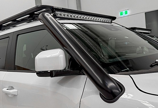 Snorkel | Fabwitz 4″ Stainless Short Entry Powder Coated – BYD Shark 6 (2024-Current)