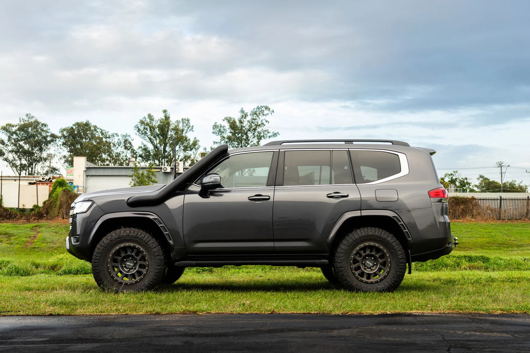 5 Inch Stainless Snorkel to suit Toyota Landcruiser 300 Series - Image 2