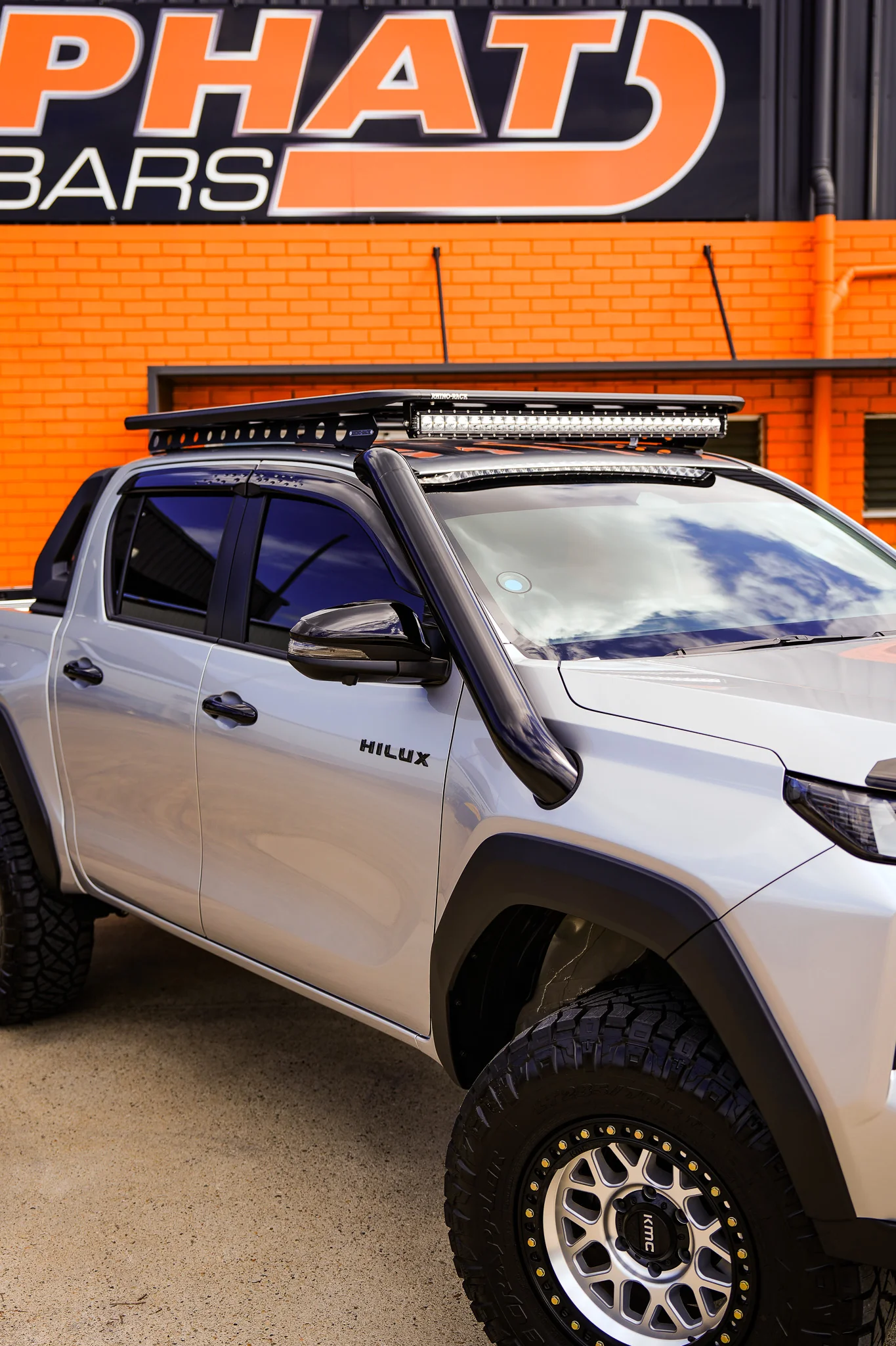 Toyota Hilux N90 Snorkel - Image 2