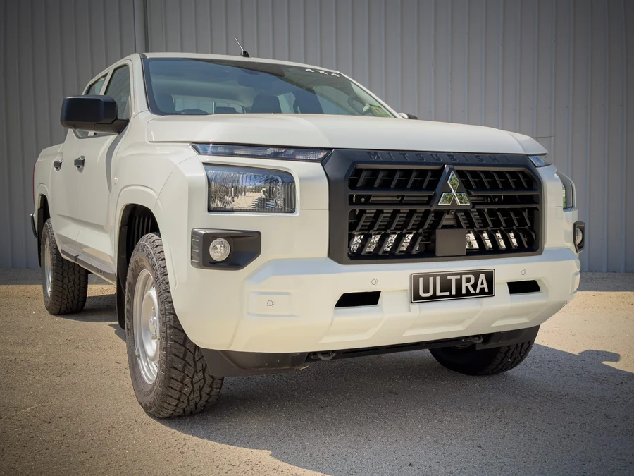 MV Triton Behind-Grille Light Bar - Image 3