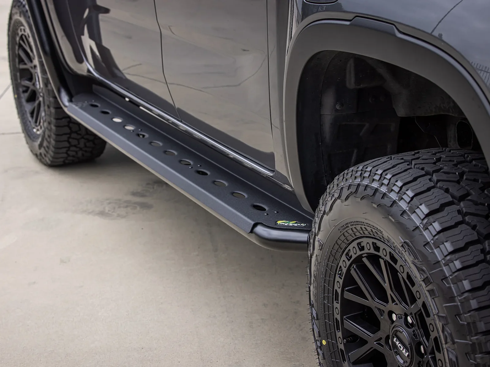 Mitsubishi Pajero Sport (2019-2024) QF - Ironman Side Steps - SS079-D