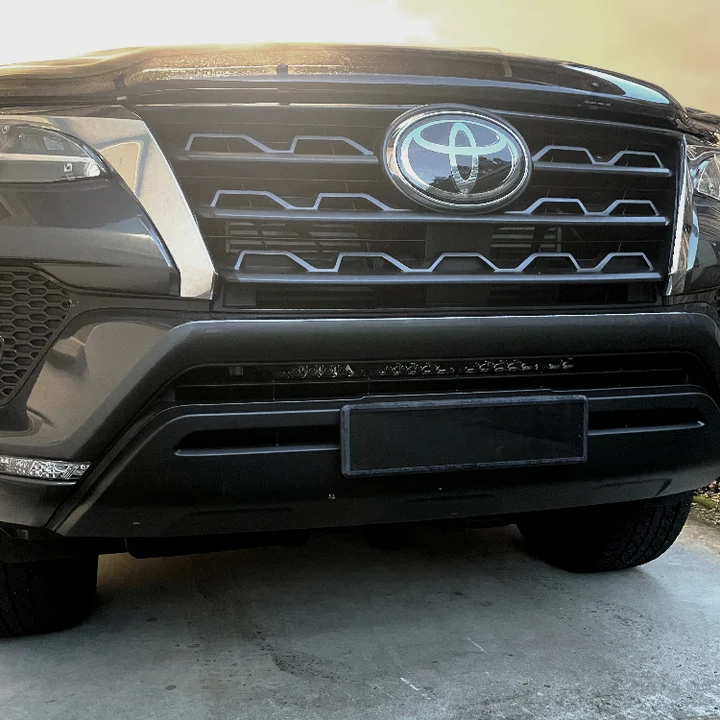 Fortuner Behind-Grille Light Bar - Image 5